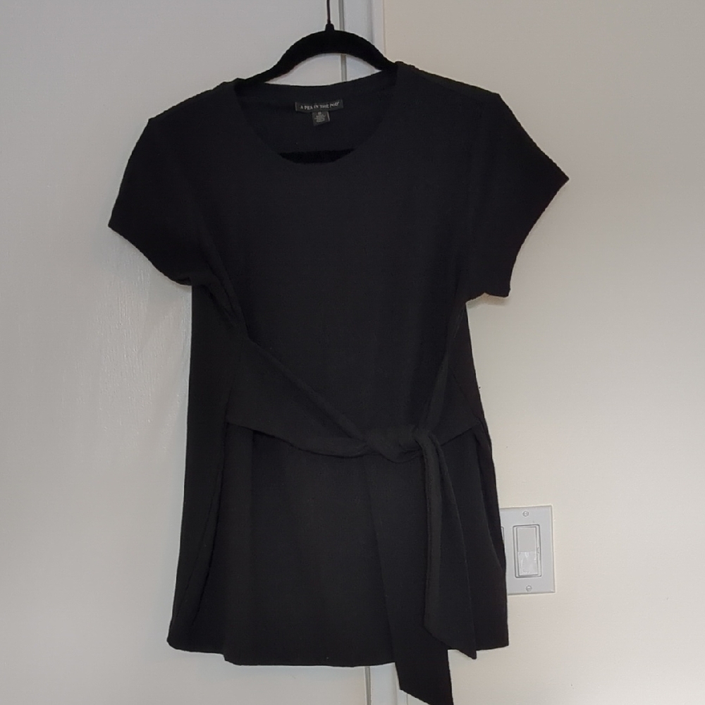 A Pea in the Pod Black Knit Top